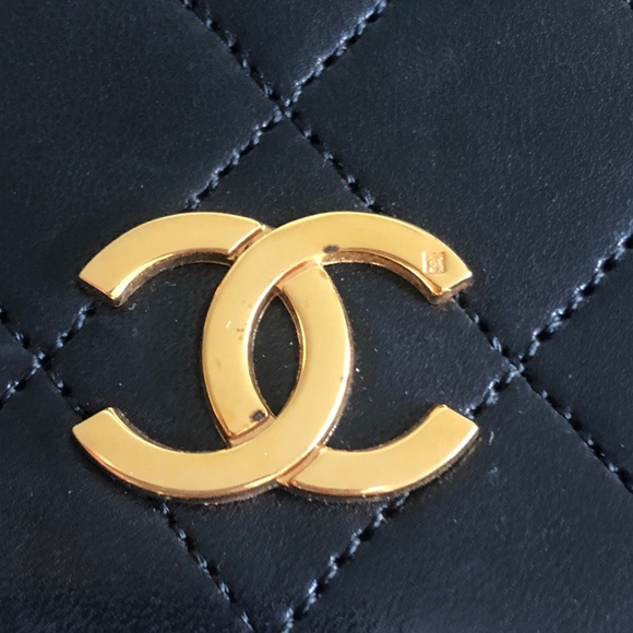 Auth Vintage Chanel Black Mini Flap Bag WOC - Picture 7 of 8